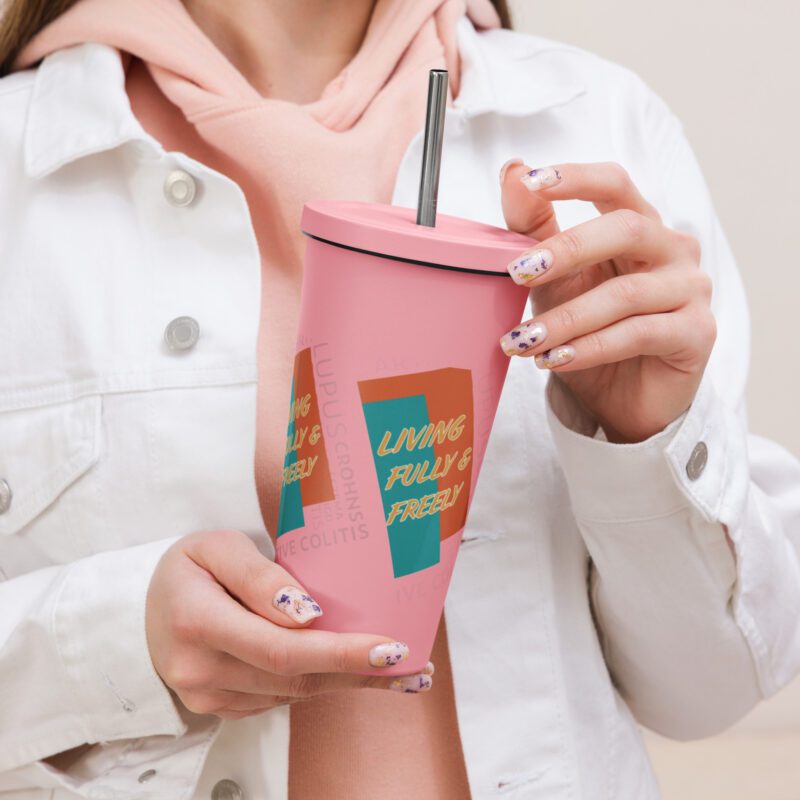 Insulated tumbler with a straw - Image 3